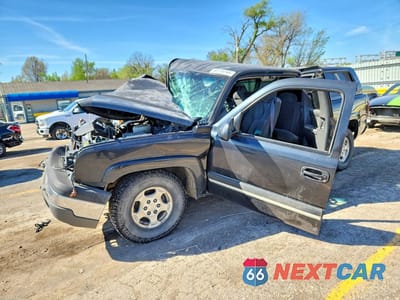 2003 CHEVROLET SILVERADO K1500 1GCEK19T33E111913 - główne zdjęcie licytacji z USA - miniatura