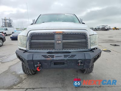 Piąte zdjęcie samochodu w środku: 2011 DODGE RAM 3500 VIN:3D73Y3HL2BG563688 - miniatura