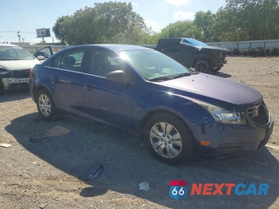 Czwarte zdjęcie samochodu z boku: 2012 CHEVROLET CRUZE LS VIN:1G1PC5SH3C7406199 - miniatura