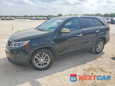 2015 KIA SORENTO LX 5XYKT3A66FG576974 - główne zdjęcie licytacji z USA - miniatura