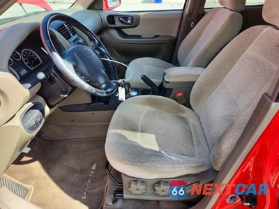 Zdjęcie 7 z 13 samochodu: 2005 HYUNDAI SANTA FE GLS VIN:KM8SC73E35U862902 - miniatura