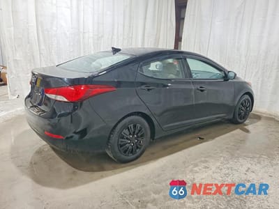 Trzecie zdjęcie samochodu z tyłu: 2016 HYUNDAI ELANTRA SE VIN:KMHDH4AEXGU641327 - miniatura