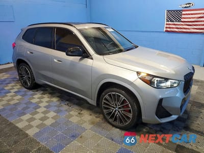 Czwarte zdjęcie samochodu z boku: 2025 BMW X1 XDRIVE28I VIN:WBX73EF09S5118647 - miniatura