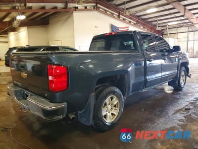 Trzecie zdjęcie samochodu z tyłu: 2017 CHEVROLET SILVERADO K1500 LT VIN:1GCVKREH3HZ186479 - miniatura