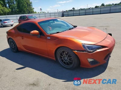 Czwarte zdjęcie samochodu z boku: 2013 SCION FR-S BASE VIN:JF1ZNAA18D1715314 - miniatura
