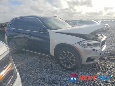 Czwarte zdjęcie samochodu z boku: 2017 BMW X5 SDRIVE35I VIN:5UXKR2C39H0W43862 - miniatura