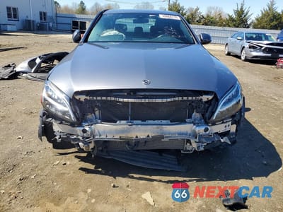 Piąte zdjęcie samochodu w środku: 2019 MERCEDES-BENZ C 300 4MATIC VIN:55SWF8EB2KU307495 - miniatura