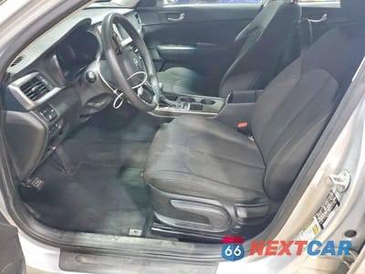 Zdjęcie 7 z 12 samochodu: 2019 KIA OPTIMA LX VIN:5XXGT4L3XKG290235 - miniatura