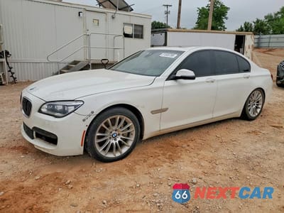 2015 BMW 750 I WBAYA8C56FD825805 - główne zdjęcie licytacji z USA - miniatura