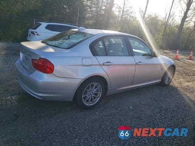 Trzecie zdjęcie samochodu z tyłu: 2010 BMW 328 XI VIN:WBAPK7C52AA461055 - miniatura