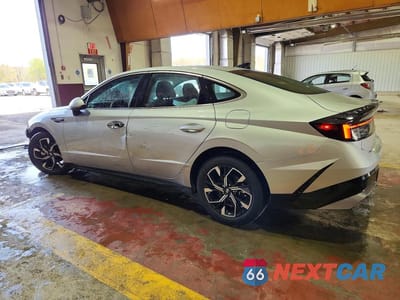 Drugie zdjęcie samochodu z przodu: 2025 HYUNDAI SONATA SEL VIN:KMHL64JA4SA488842 - miniatura