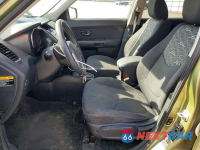 Zdjęcie 7 z 13 samochodu: 2010 KIA SOUL + VIN:KNDJT2A29A7192549 - miniatura