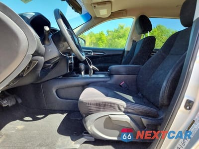 Zdjęcie 7 z 12 samochodu: 2016 NISSAN PATHFINDER S VIN:5N1AR2MN3GC612080 - miniatura