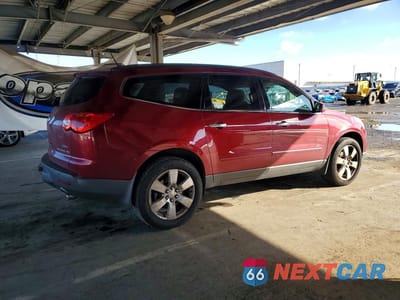 Trzecie zdjęcie samochodu z tyłu: 2011 CHEVROLET TRAVERSE LTZ VIN:1GNKVLED6BJ215149 - miniatura