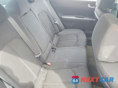 Zdjęcie 10 z 12 samochodu: 2016 KIA OPTIMA LX VIN:5XXGT4L31GG036565 - miniatura