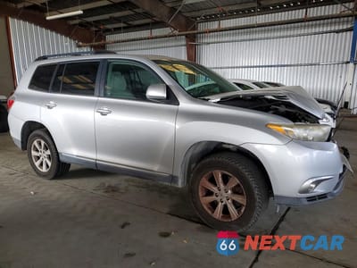 Czwarte zdjęcie samochodu z boku: 2012 TOYOTA HIGHLANDER SE VIN:5TDBK3EH1CS161350 - miniatura