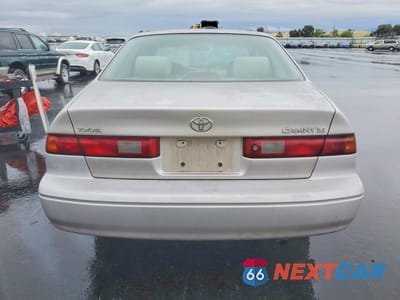 Zdjęcie 6 z 12 samochodu: 1999 TOYOTA CAMRY LE VIN:4T1BG22K6XU600275 - miniatura