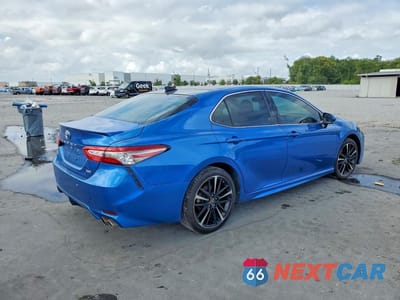 Trzecie zdjęcie samochodu z tyłu: 2019 TOYOTA CAMRY XSE VIN:4T1B61HKXKU256849 - miniatura