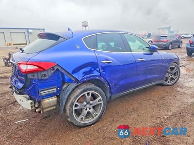 Trzecie zdjęcie samochodu z tyłu: 2018 MASERATI LEVANTE VIN:ZN661XUA1JX270526 - miniatura