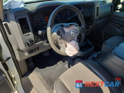 Zdjęcie 8 z 13 samochodu: 2016 NISSAN NV 3500 DELIVERY VAN VIN:1N6AF0LY0GN807343 - miniatura