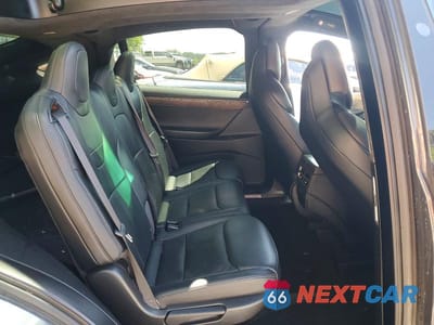 Zdjęcie 10 z 12 samochodu: 2017 TESLA MODEL X VIN:5YJXCDE23HF052212 - miniatura