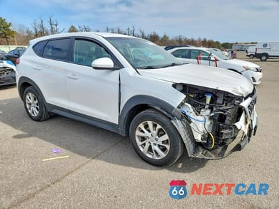 Czwarte zdjęcie samochodu z boku: 2019 HYUNDAI TUCSON SE VIN:KM8J2CA44KU941623 - miniatura