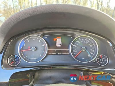 Zdjęcie 9 z 13 samochodu: 2017 VOLKSWAGEN TOUAREG WOLFSBURG VIN:WVGRF7BP1HD005300 - miniatura