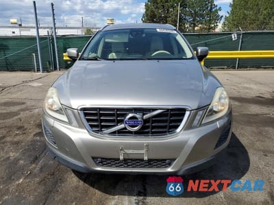 Piąte zdjęcie samochodu w środku: 2011 VOLVO XC60 3.2 VIN:YV4952DZ0B2169890 - miniatura