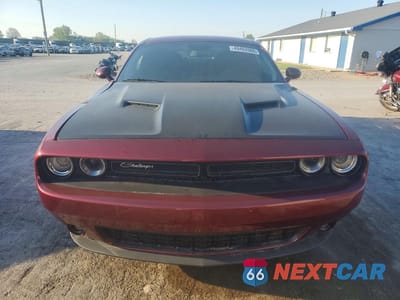 Piąte zdjęcie samochodu w środku: 2022 DODGE CHALLENGER SXT VIN:2C3CDZAG1NH132127 - miniatura