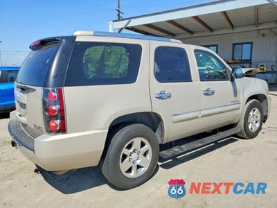 Trzecie zdjęcie samochodu z tyłu: 2007 GMC YUKON DENALI VIN:1GKFK63867J364571 - miniatura