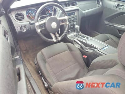 Zdjęcie 8 z 12 samochodu: 2014 FORD MUSTANG VIN:1ZVBP8AM1E5239584 - miniatura
