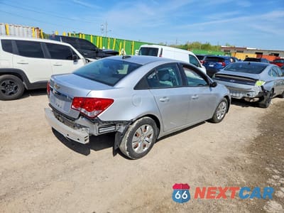 Trzecie zdjęcie samochodu z tyłu: 2016 CHEVROLET CRUZE LIMITED LS VIN:1G1PC5SH8G7208059 - miniatura