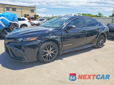 2023 TOYOTA CAMRY SE 4T1T11AK2PU092436 - główne zdjęcie licytacji z USA - miniatura