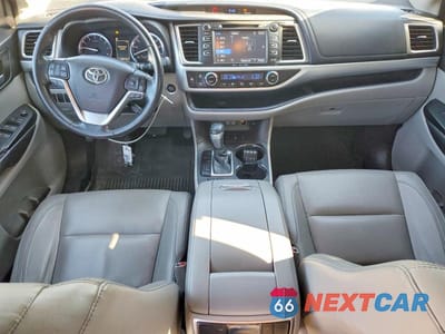 Zdjęcie 8 z 13 samochodu: 2018 TOYOTA HIGHLANDER XLE VIN:5TDJZRFH0JS492846 - miniatura