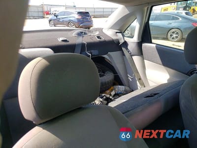 Zdjęcie 10 z 12 samochodu: 2006 FORD FOCUS ZX4 VIN:1FAFP34N66W242137 - miniatura