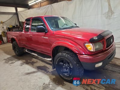 Czwarte zdjęcie samochodu z boku: 2004 TOYOTA TACOMA XTRACAB VIN:5TEWM72N54Z435960 - miniatura