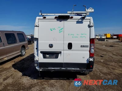 Zdjęcie 6 z 12 samochodu: 2023 RAM PROMASTER 2500 2500 STANDARD VIN:3C6LRVVG4PE529692 - miniatura