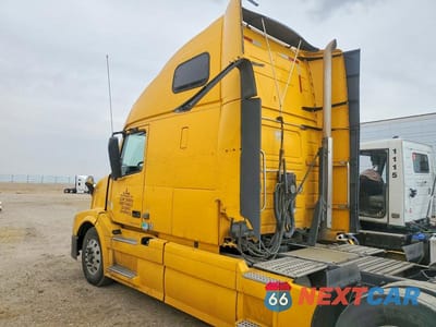 Zdjęcie 9 z 10 samochodu: 2016 VOLVO VN VNL VIN:4V4NC9EH3GN974511 - miniatura