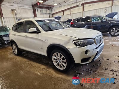 Czwarte zdjęcie samochodu z boku: 2015 BMW X3 XDRIVE28I VIN:5UXWX9C56F0D59445 - miniatura