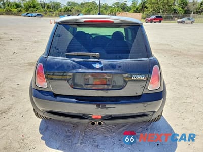 Zdjęcie 6 z 12 samochodu: 2006 MINI COOPER S VIN:WMWRE33536TN25334 - miniatura