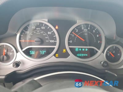 Zdjęcie 9 z 12 samochodu: 2010 JEEP WRANGLER UNLIMITED SPORT VIN:1J4BA3H11AL121067 - miniatura