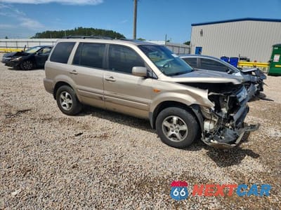Czwarte zdjęcie samochodu z boku: 2006 HONDA PILOT VIN:5FNYF28516B046041 - miniatura