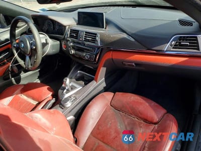 Zdjęcie 8 z 13 samochodu: 2019 BMW M4 VIN:WBS4Z9C55KEJ63910 - miniatura