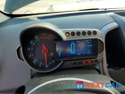 Zdjęcie 9 z 12 samochodu: 2016 CHEVROLET SONIC LT VIN:1G1JC6SH8G4181975 - miniatura