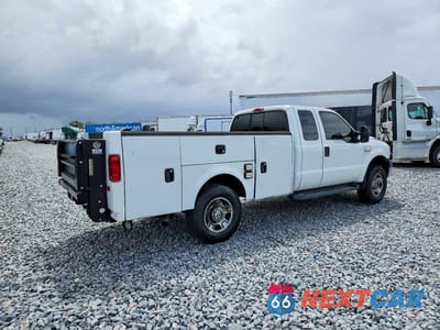 Czwarte zdjęcie samochodu z boku: 2006 FORD F350 SUPER DUTY UTILITY / SERVICE TRUCK VIN:1FDSX35566EB93482 - miniatura
