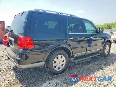 Trzecie zdjęcie samochodu z tyłu: 2003 LINCOLN NAVIGATOR VIN:5LMFU27R73LJ00851 - miniatura