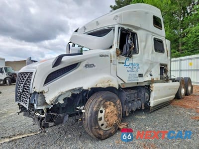 Zdjęcie 9 z 10 samochodu: 2025 VOLVO VNL SEMI TRUCK VIN:4V4NC9EH8SN683088 - miniatura