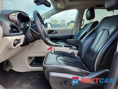 Zdjęcie 7 z 12 samochodu: 2023 CHRYSLER PACIFICA LIMITED VIN:2C4RC1GG3PR597250 - miniatura