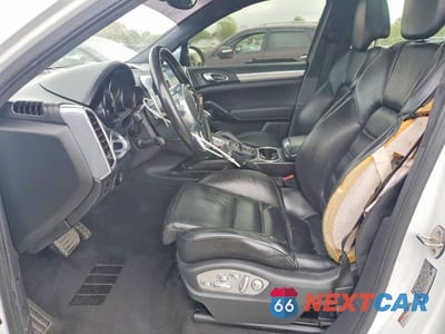 Zdjęcie 7 z 13 samochodu: 2012 PORSCHE CAYENNE TURBO VIN:WP1AC2A25CLA84695 - miniatura