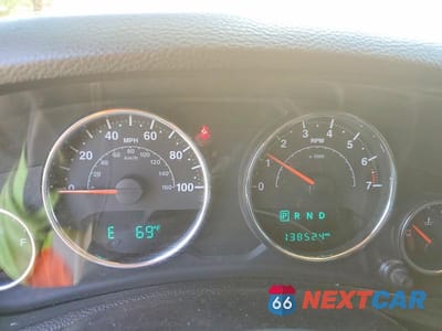 Zdjęcie 9 z 12 samochodu: 2013 JEEP WRANGLER UNLIMITED SAHARA VIN:1C4BJWEG9DL557847 - miniatura